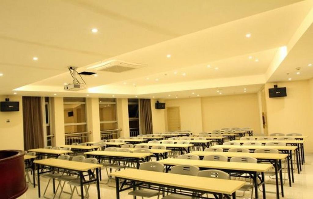 City Comfort Inn Qinzhou Dolphin Square Branch Екстериор снимка